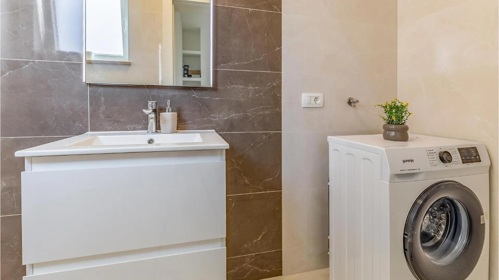 2 Bedroom Lovely Home In Hrboki
