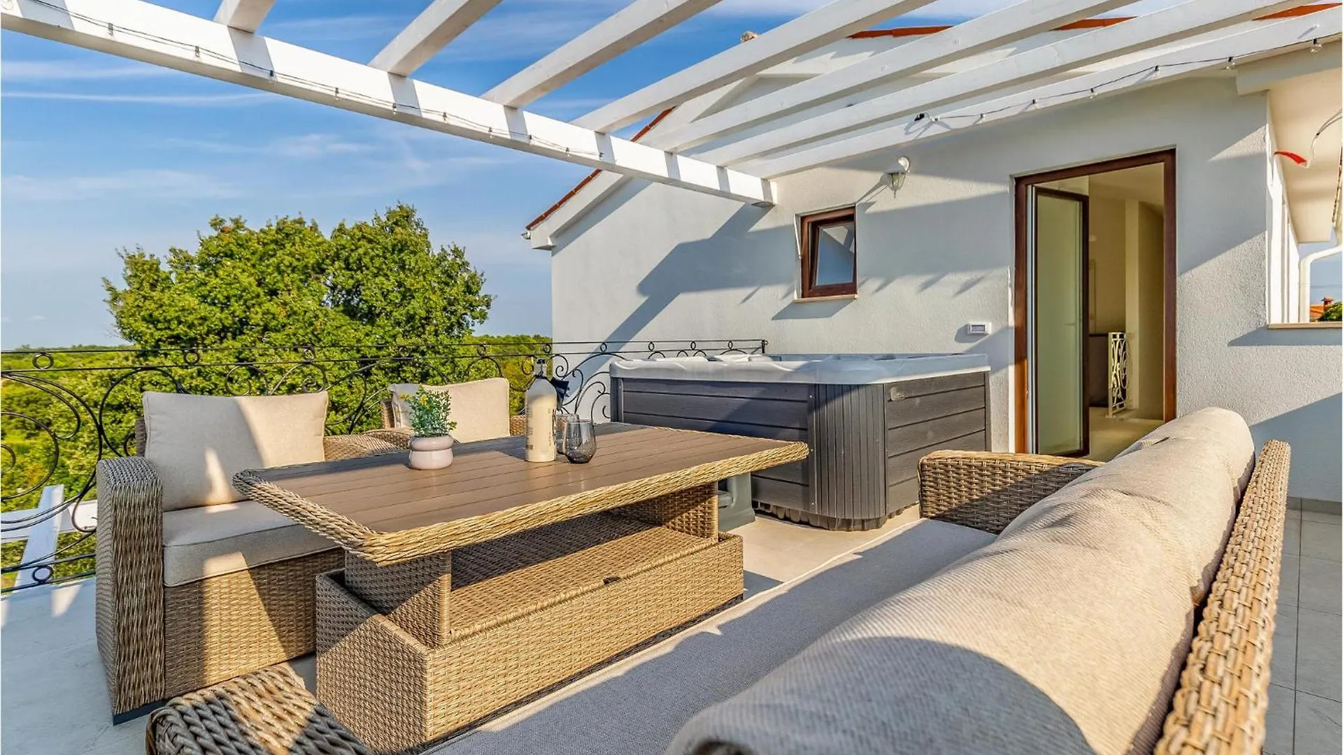2 Bedroom Lovely Home In Hrboki