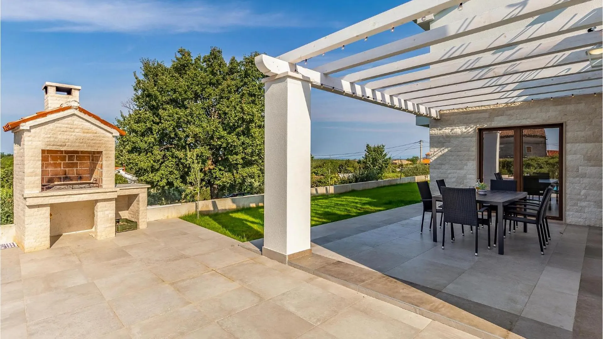 2 Bedroom Lovely Home In Hrboki 0*,  Croatia