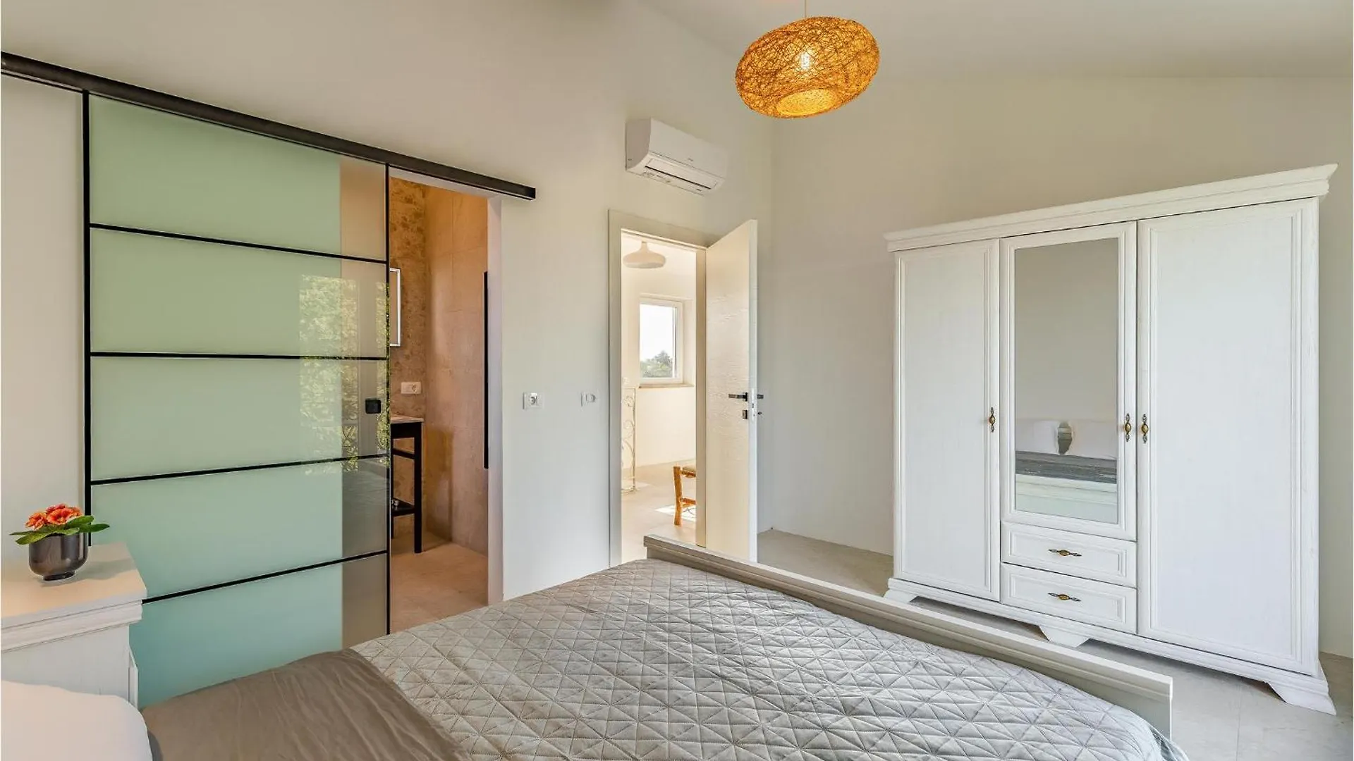 2 Bedroom Lovely Home In Hrboki